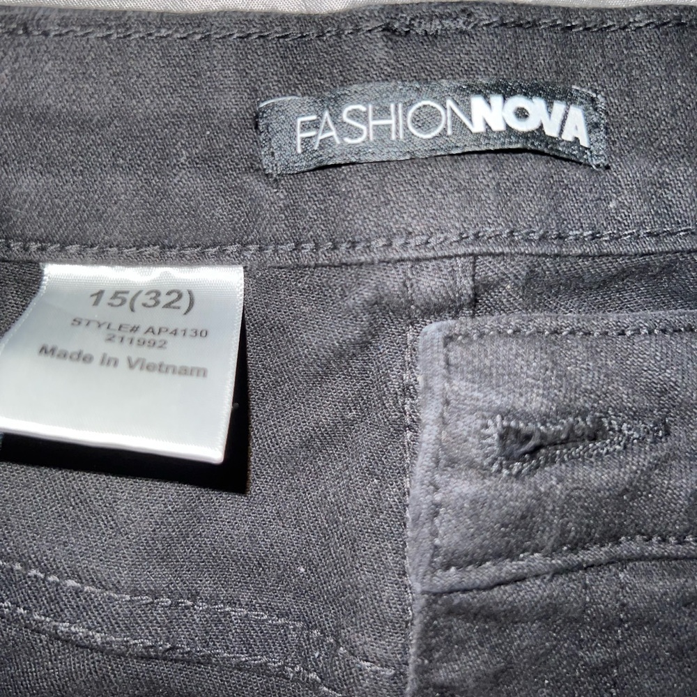 Never Used Black Fashion Nova Ripped Jeans